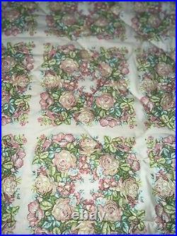 VTG Floral Cottage Reversible Twin Comforters 1970's Matching set of 2 80x70